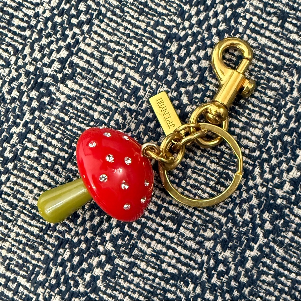 Mushroom Keychain/Bag Charm- Orange or Red - Picture 4 of 8
